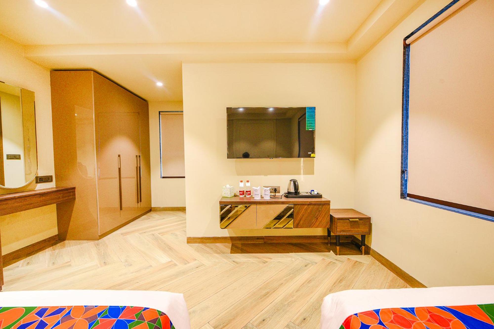 Fabhotel Prime Qotel Janakpuri 德里 外观 照片