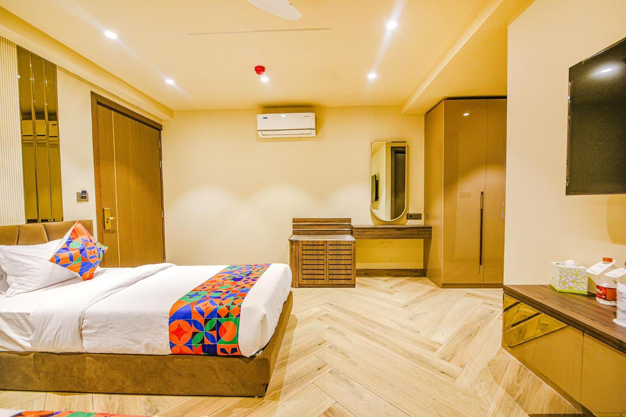 Fabhotel Prime Qotel Janakpuri 德里 外观 照片