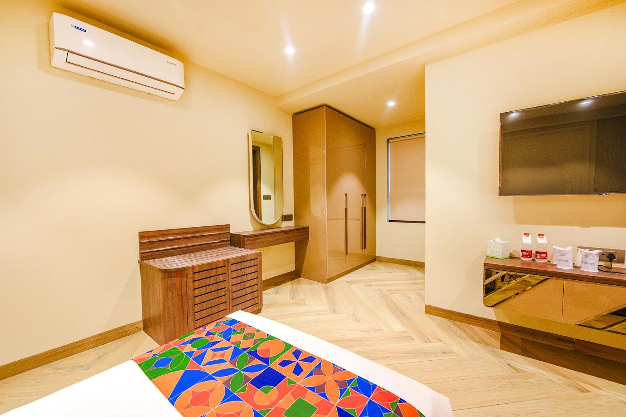 Fabhotel Prime Qotel Janakpuri 德里 外观 照片