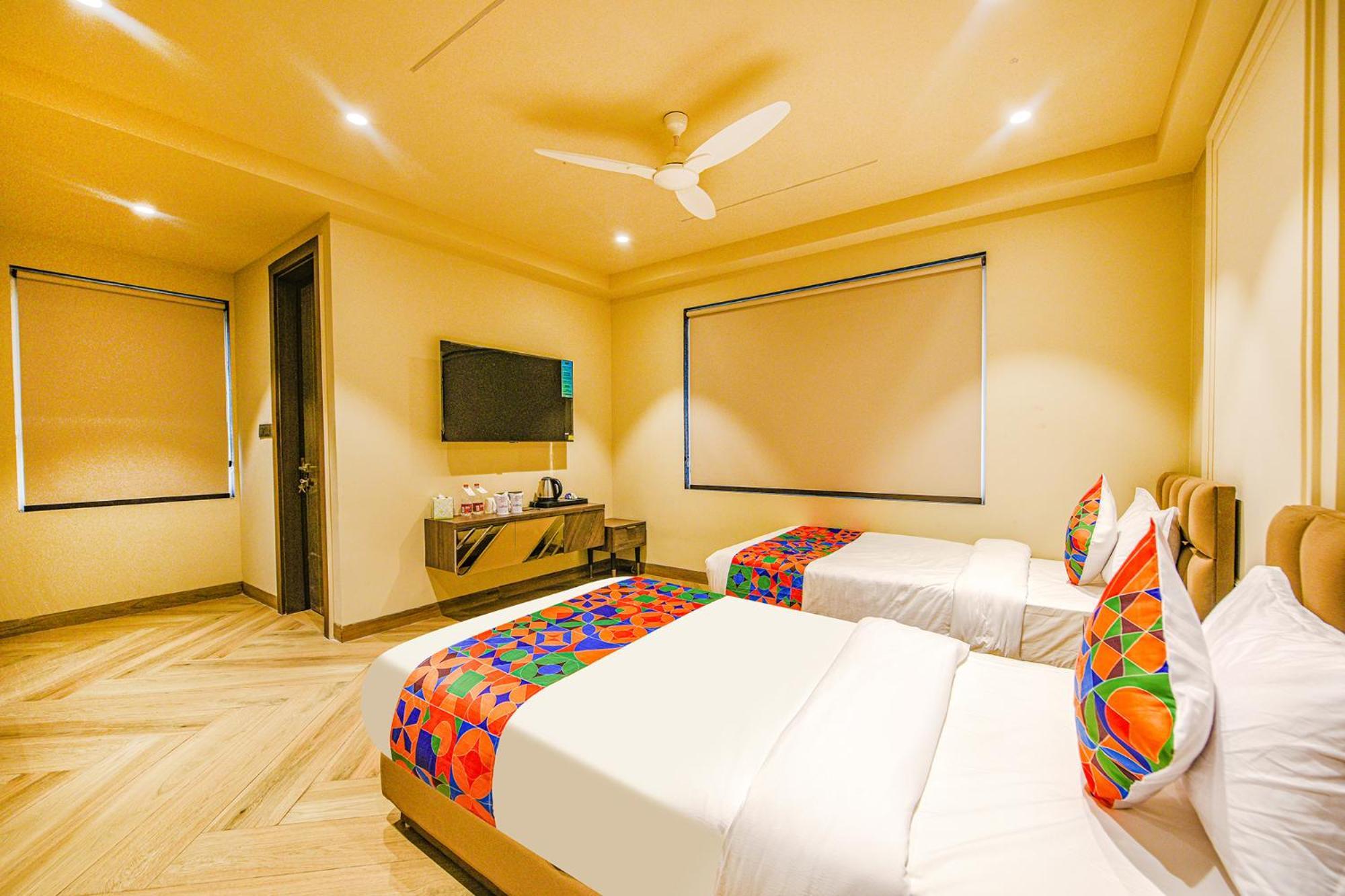Fabhotel Prime Qotel Janakpuri 德里 外观 照片